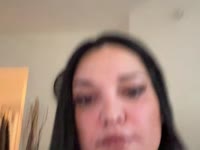 Jeune femme chaude, au gros cul, gros seins, avec des magnifiques rondeurs, prête à exaucer tout vos souhaits ! Prend place et regarde mon show de folie qui te fera oublier tout tes soucis ! Pour les plus curieux mes lives vip se font avec des jouets