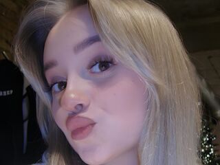 camslut spreading pussy AmmyMoore