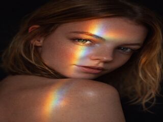 camgirl showing tits CarlenePattie