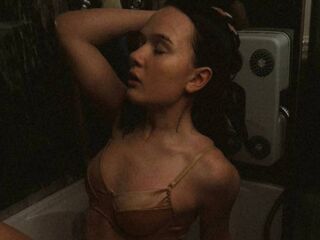 naked camgirl photo DavinaHislip