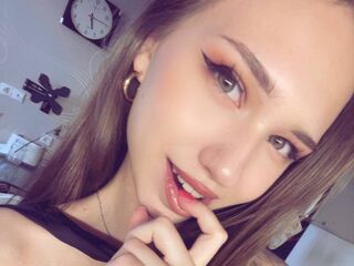 cam hooker chatroom EarthaMaruyama