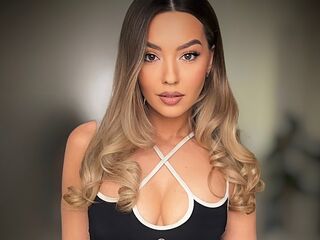 camslut ElsaLove