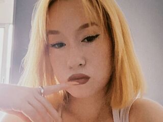 hot cam girl masturbating with vibrator ElsyKellow