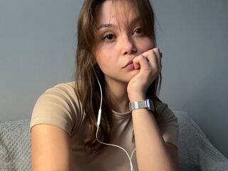 naked cam girl fingering pussy LudivinaDerick