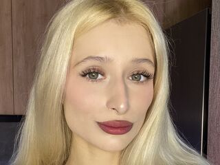 camgirl live MonicaBarbies