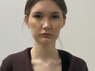 camgirl showing pussy NelleLoehlein