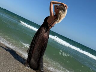 fingering webcamgirl StormyPrice