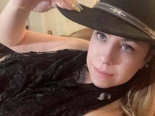 beautiful camgirl AshVaughn