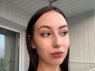 girl topless EllyMcdaniel
