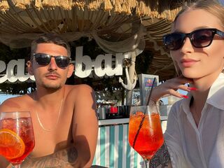 adult couple live cam sex AnnaAndLeo