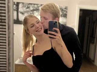 fucking cam couple liveshow BrittAndArchie