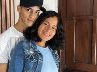 adult couple live show CnadyAndOliver