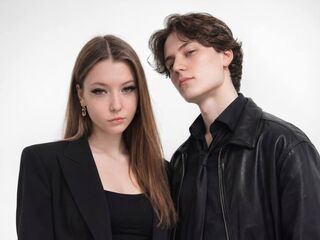 free chat room LeoAndMira