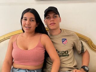 nude webcam couple live sex show SalomeAndYimi