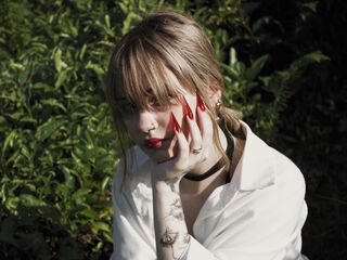 bdsm camgirl chatroom LiyaLuna