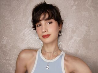 adult chatroom AdelinePerle