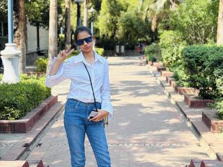 girl topless chat AmairaSingh