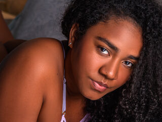 naked webcam girl video AmaraRuiiz