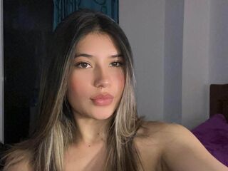 topless cam girl AmberDaccardi