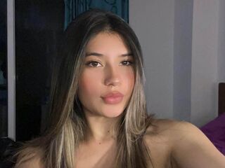fingering webcam girl AmberDiamons