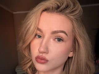 cam girl masturbating with sextoy AmyConnelly