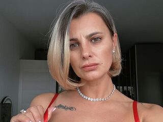 live sex cam AnishaBee