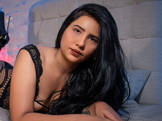 naughty camgirl fingering shaved pussy AshleyRoxe