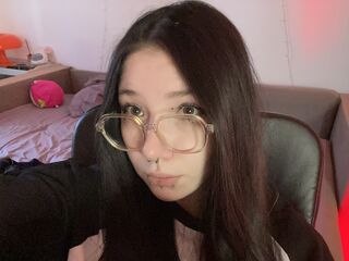 fingering cam girl AverySweet