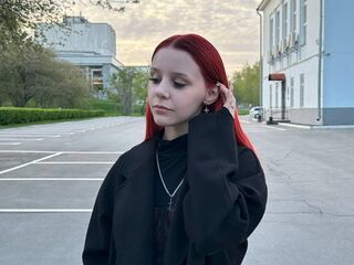 girl showing tits BeataSantisteban