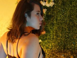 camwhore masturbating BellValeria