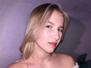 sexwebcam BettyKirsy