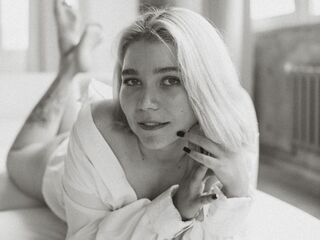 naughty cam girl masturbating BreanaAlosta