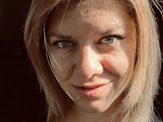 live sex webcam video BunnyAlice