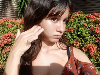 camslut topless CameliaTorres