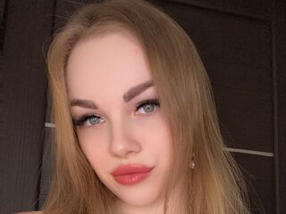 nude cam girl pic CamillaDerrick