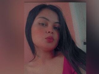 naked camgirl fingering pussy CataleyaLux