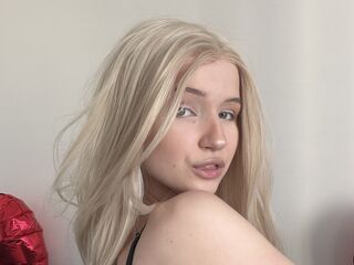 camgirl fingering shaved pussy ChunBirdwell
