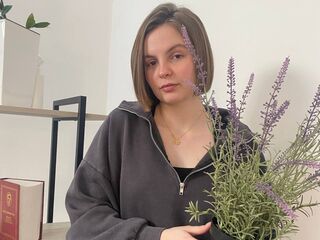 masturbating cam girl ClaraLucas