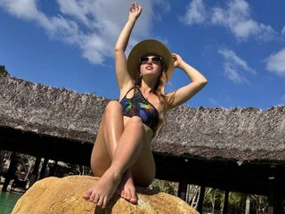 naked girl with webcam fingering pussy ClarettaPittmann