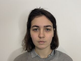 girl chatroom CorinaHariri