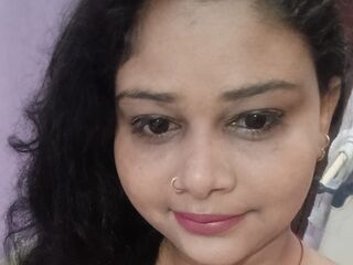 chat room webcam picture CurvySoniya