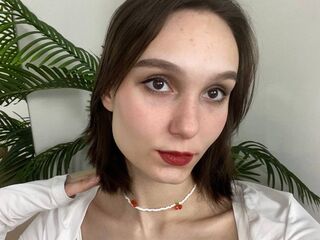 camgirl porn webcam CwenFurnish