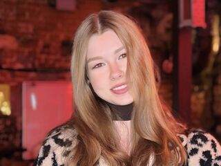 strip tease DainaThroneberry