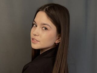 naughty cam girl masturbating with dildo DarlineAugeri