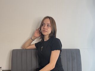 camslut naked DevonaBranecki