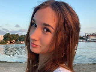 girl topless DignaKilts
