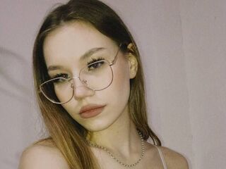 live striptease DorettaBigger