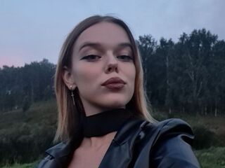 camgirl masturbating with sextoy EdinaAmos