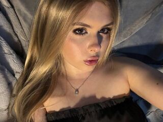 chat room cam ElvaBrown