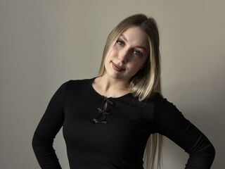 beautiful camgirl ElviraMarcial